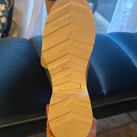 Sorel Yellow Ankle Boots - Picture 4 of 7